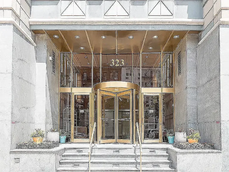 323 W 96th St #Penthouse 6 — Photo 21
