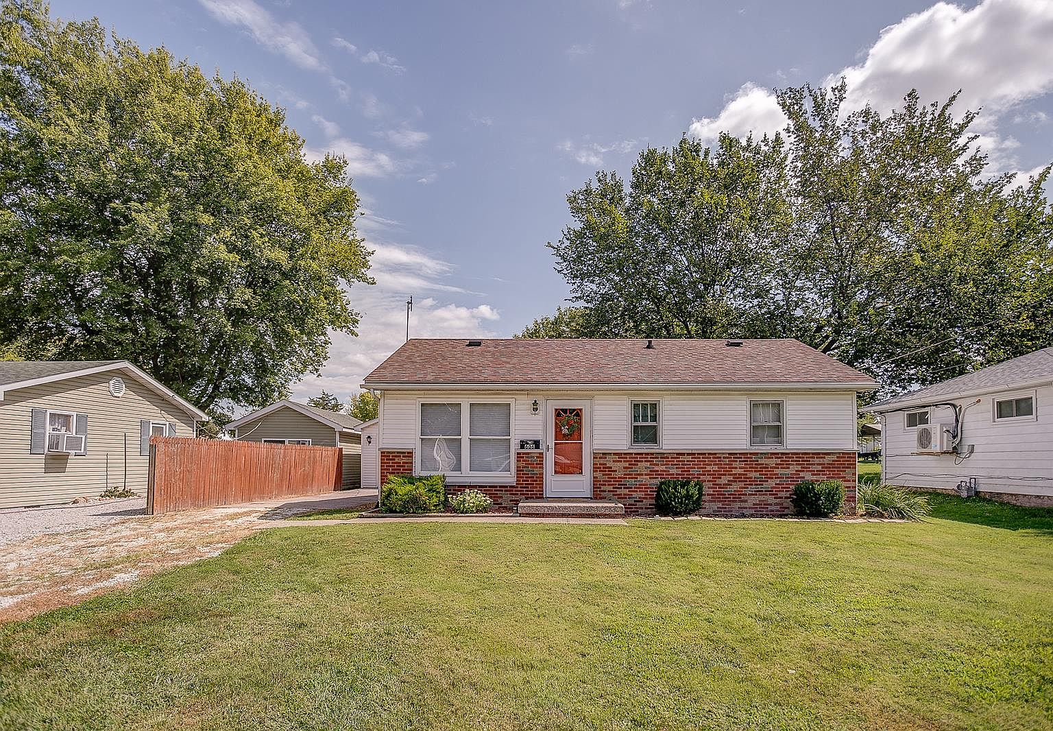 606 Walnut St, Jerseyville, IL 62052 Zillow