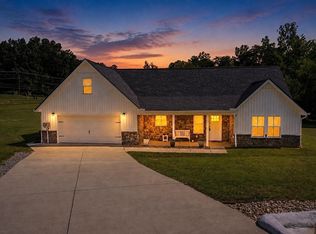 530 Shields Crossing Dr, Bean Station, TN 37708