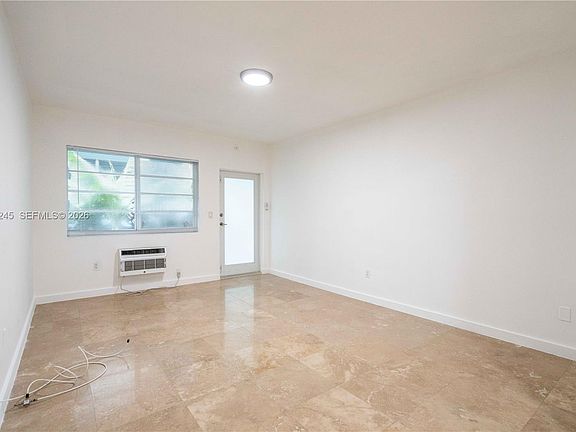 2nd image of 1120 Euclid Ave #6