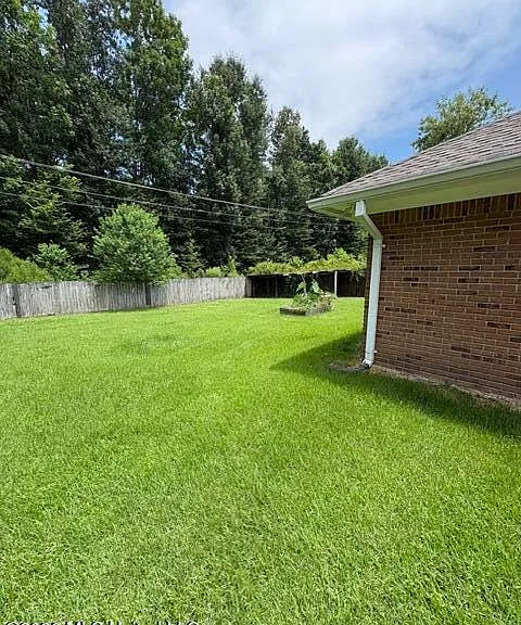 1042 N Azalea Dr — Photo 17