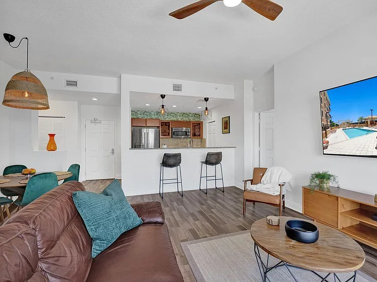 511 Lucerne Ave #613 — Photo 12