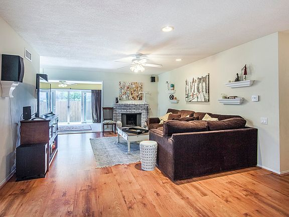 5th image of 3376 Corning St