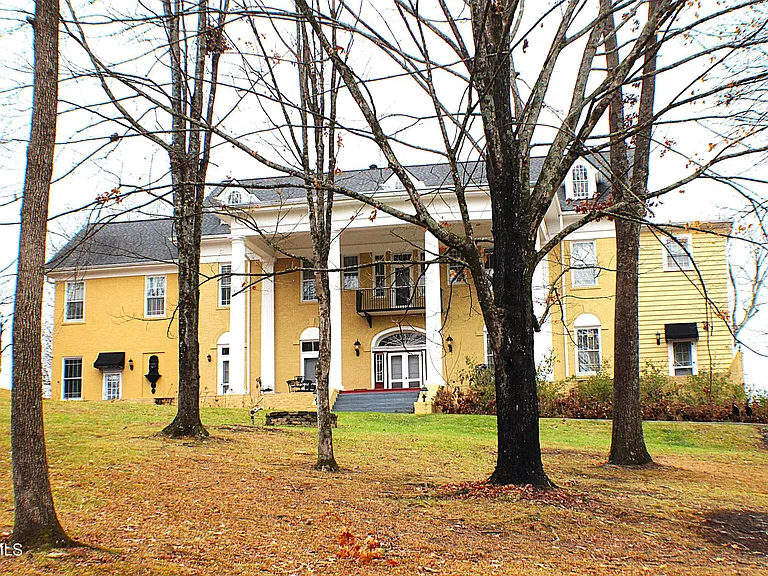 924 Maryland Ave #F — Photo 2