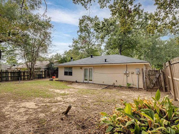 5th image of 513 Birchwood Dr