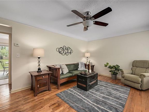 4th image of 4281 W 229th St