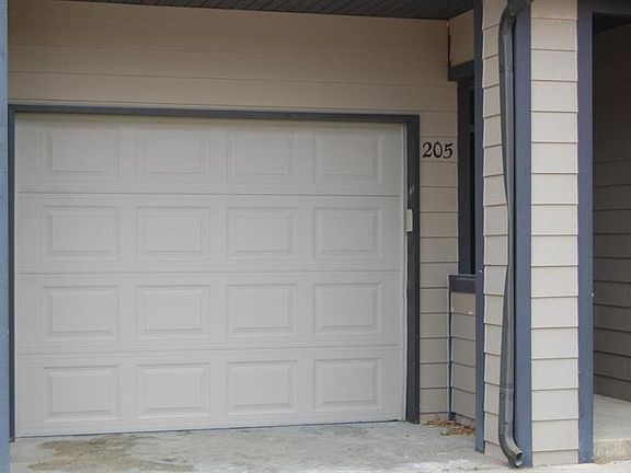 3rd image of 5728 Pergola Dr