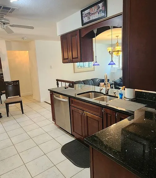 610 Palm Dr — Photo 15