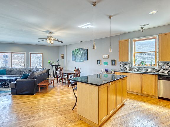 4th image of 1132 N Milwaukee Ave APT 3S