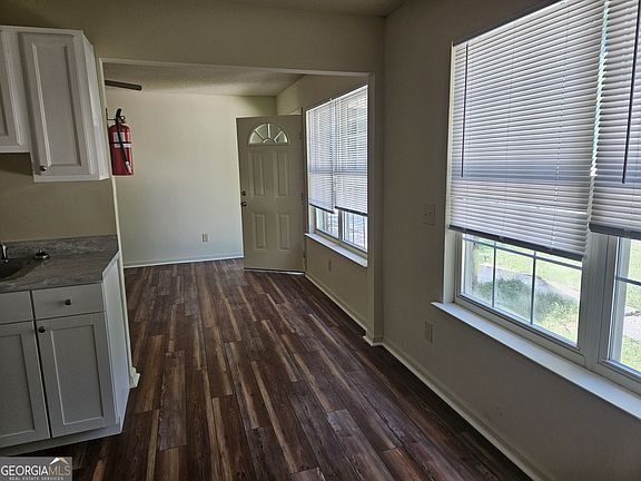 3rd image of 103 Simmons Rd