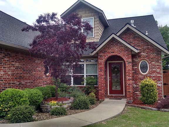 3rd image of 304 W Camden Dr