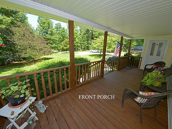 5th image of 241 Marion Cir