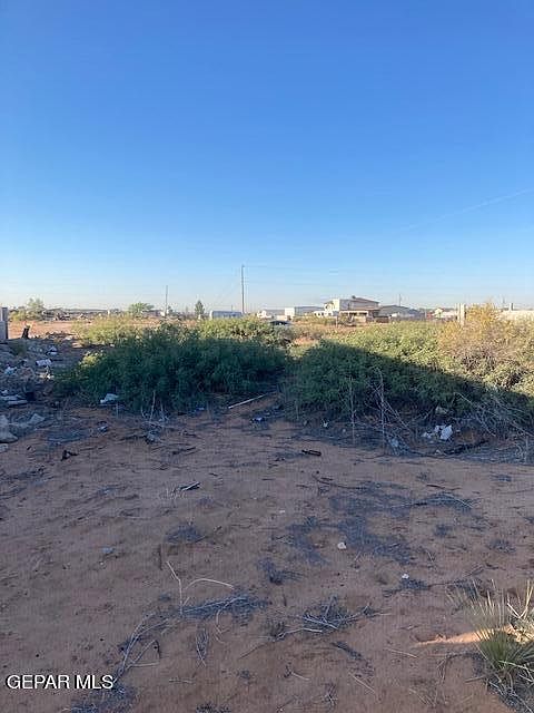 2nd image of 13579 Thelma Ln