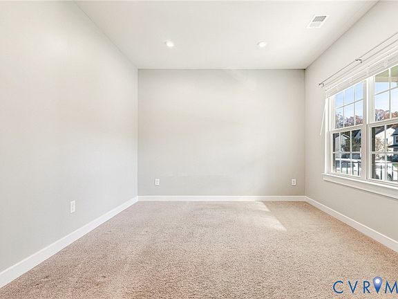 5th image of 9315 Janeway Dr
