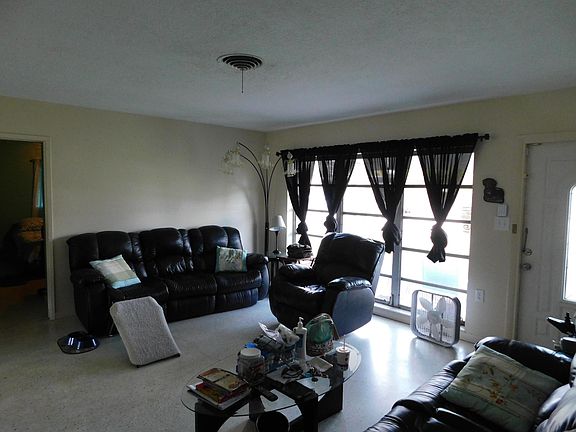 3rd image of 111 Osceola Avenue