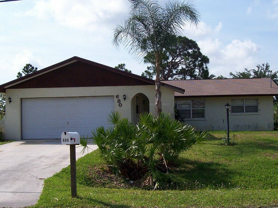 680 SE Evergreen Terrace