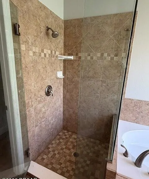 6807 Henno Ct — Photo 31