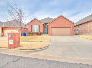 3012 Carnoustie Dr, Norman, OK 73072
