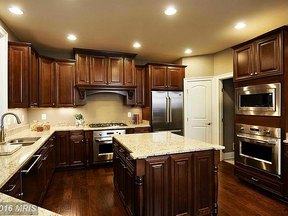 2nd image of 3406 Winterbourne Dr