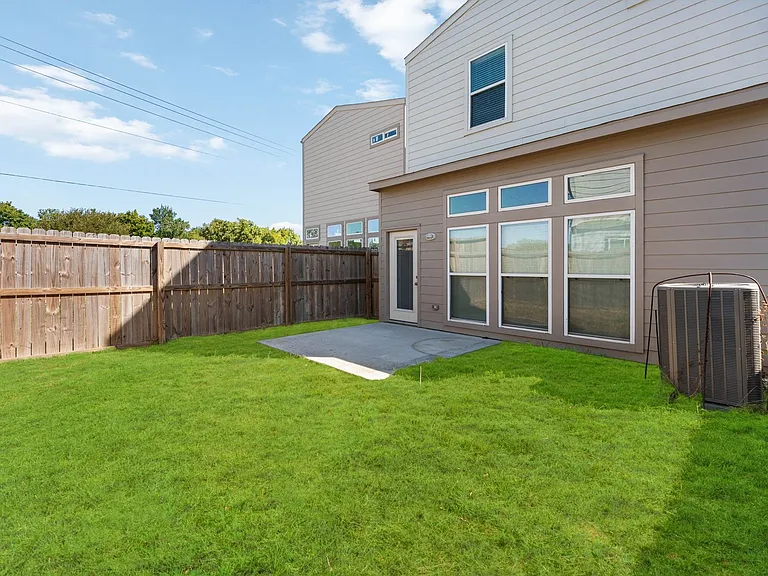 7902 Parnell St #B — Photo 2