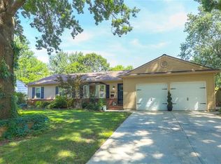 5908 W 101st St, Overland Park, KS 66207