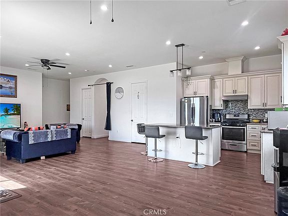 4th image of 756 S 8th St