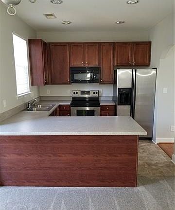 3rd image of 21327 Pine St #123