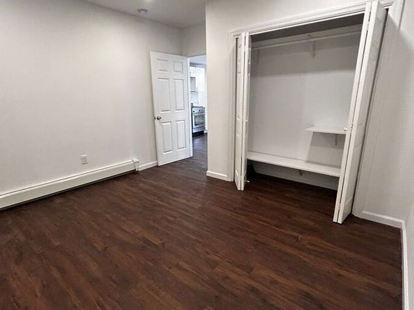 42 Vineyard Ave