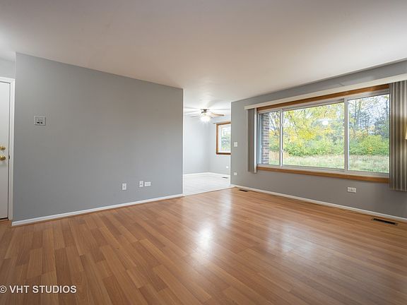 3rd image of 529 N Deer Run Dr
