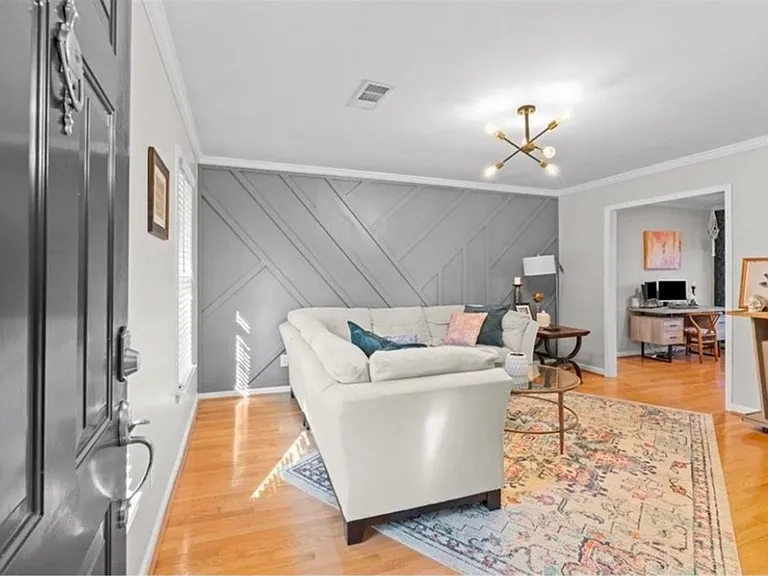 1101 Collier Rd NW #T5 — Photo 3
