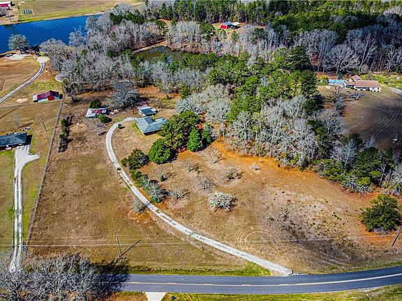 2nd image of 30 Brown Rd