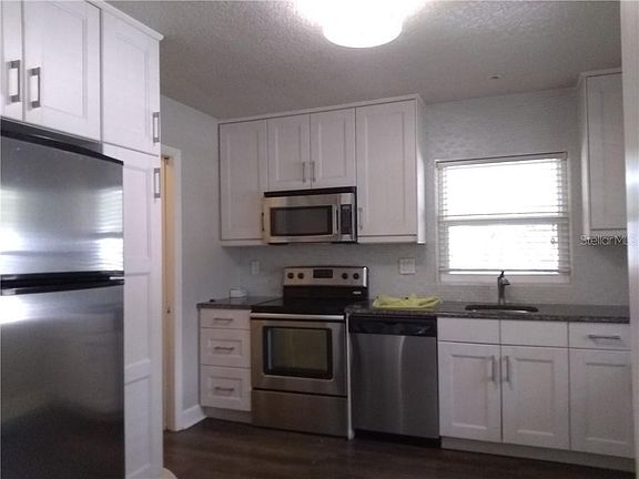3rd image of 702 W Livingston St