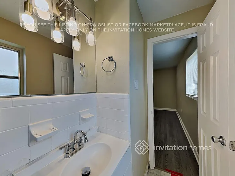2401 Jamaica Dr — Photo 11