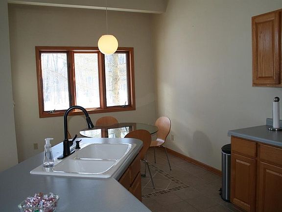 4th image of 226436 Kingbird Ave