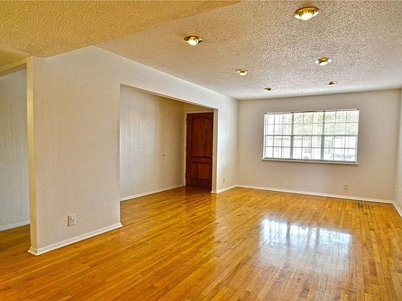 3rd image of 10121 Trinidad Dr