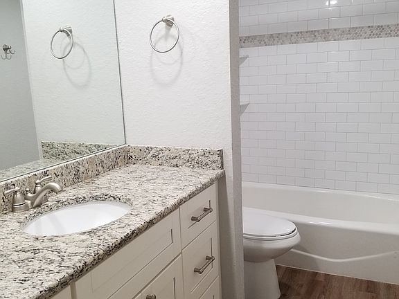 4th image of 115 Picardy Villa Cir APT 200