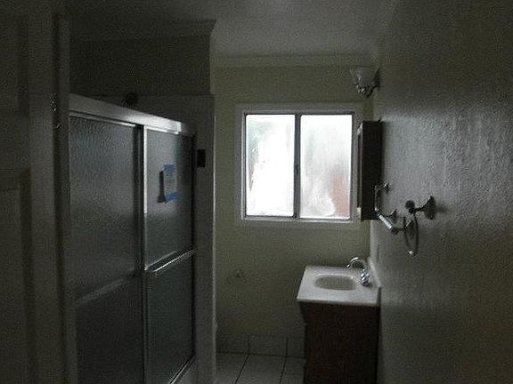 5th image of 245 McCreery Ave #1