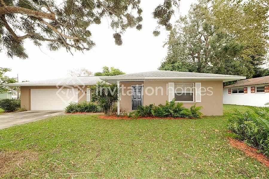 1st image of 3619 York Dr W