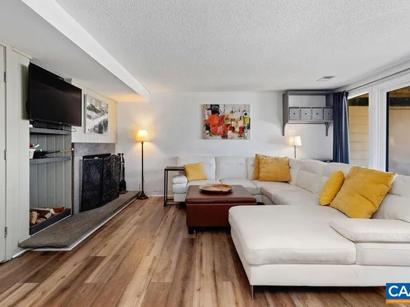 107 Eagles Ct #107, Roseland, VA 22967