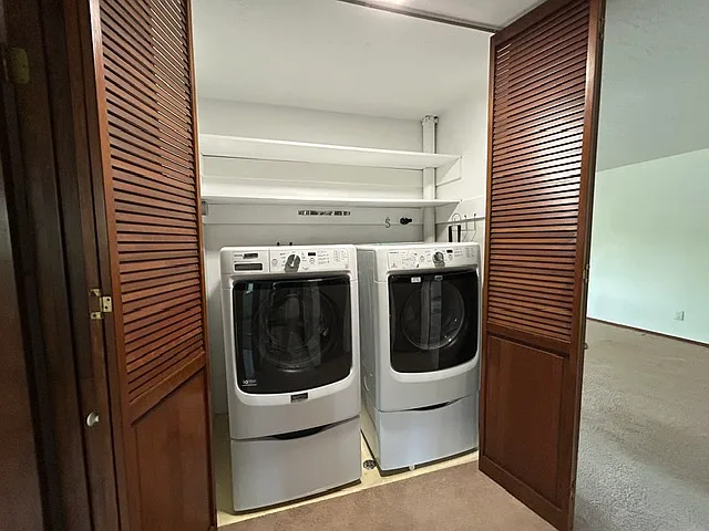 109 S Navarra Dr — Photo 14