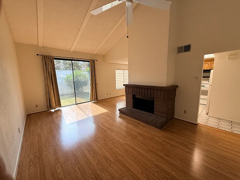 1016 Whitewater Dr — Photo 6