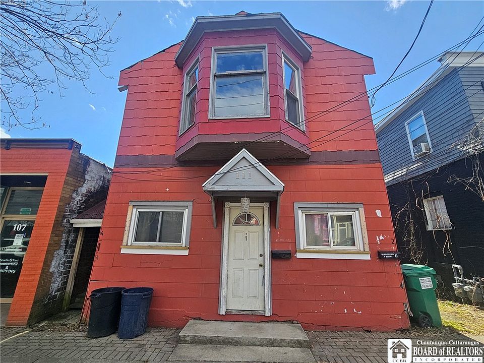 1st image of 111 W Main St