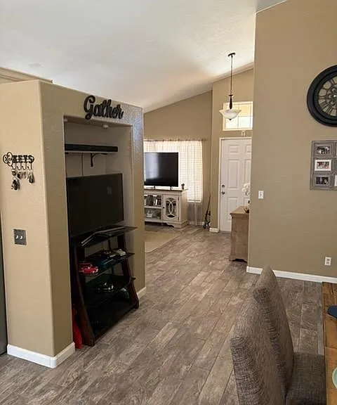 5607 Linden Ct — Photo 13