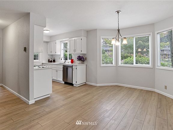 4th image of 19115 76th Ave W