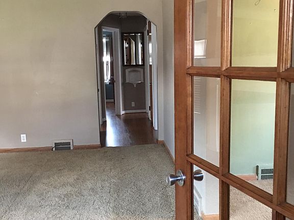 5th image of 784 New York Ave