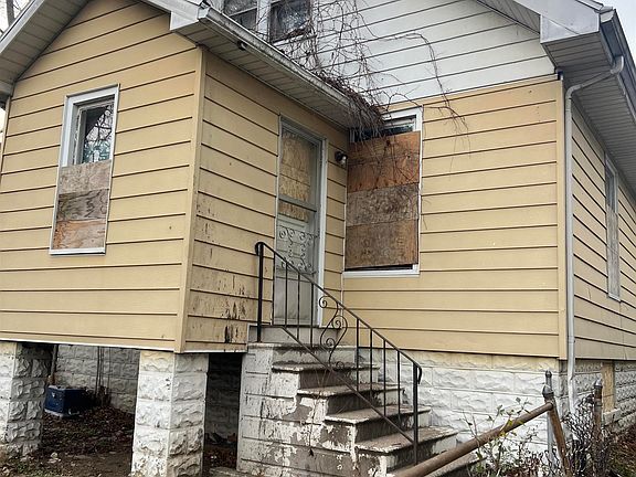 5th image of 3304 NE Madison Ave