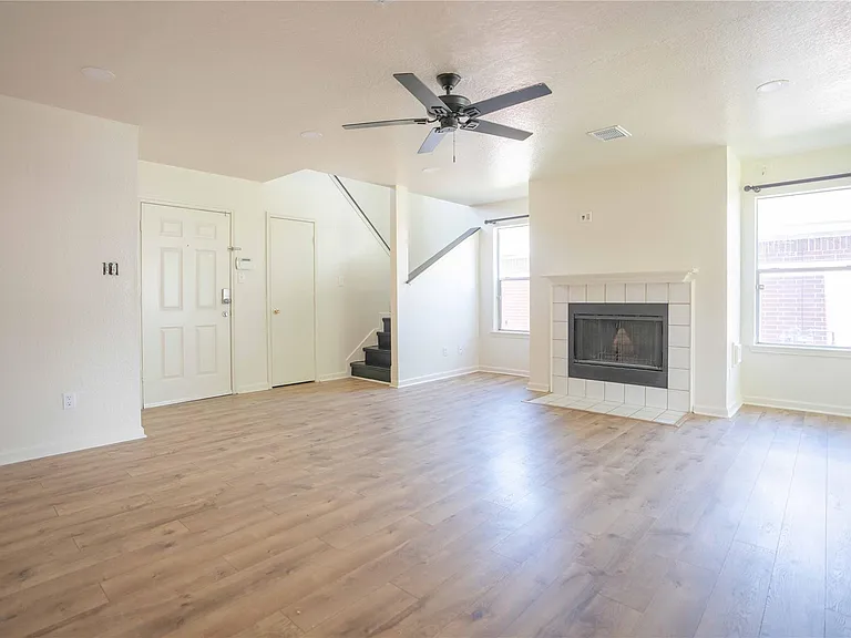 4027 Almond Lake Dr — Photo 6