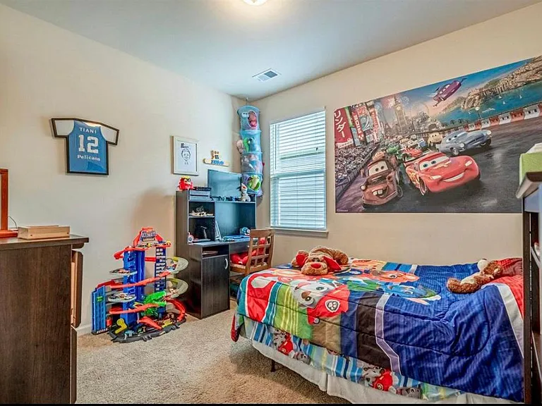 567 Hay Hill Ln — Photo 17
