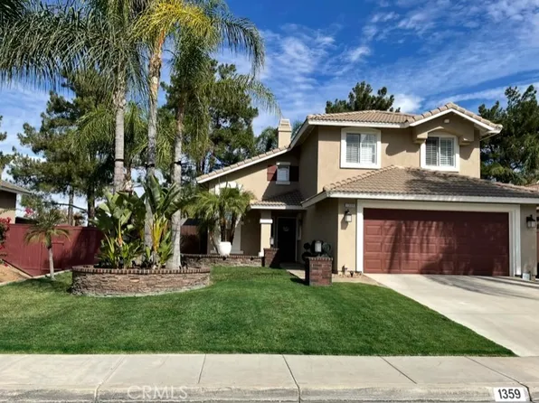 1359 Sonnet Hill Ln, Corona, CA 92881