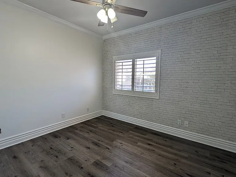 650 W Kent Pl — Photo 38